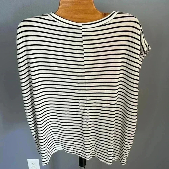 Lulu's Lightweight, Striped Tank Blouse Size Med - Picture 3 of 4